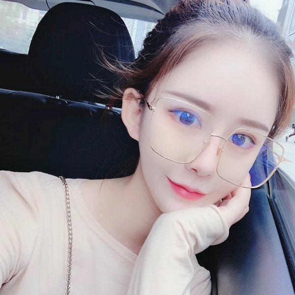 白面包车里的人